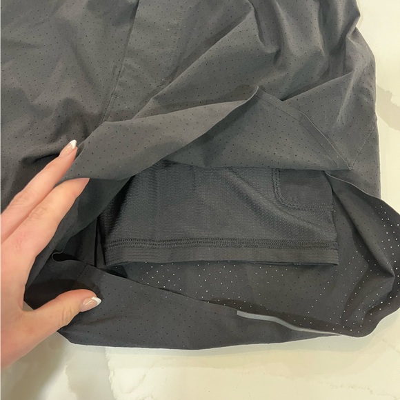 Men’s Lululemon Shorts - Small - Picture 6 of 7